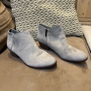 Women’s boots NEW size 8